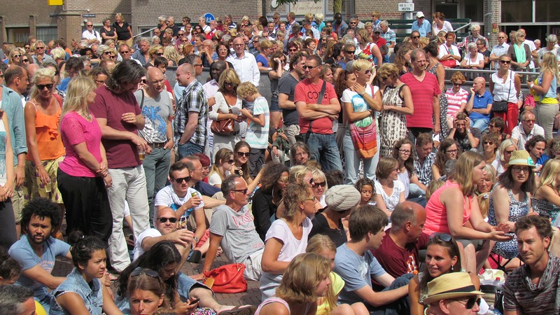 Kleinkunstenaars Yentl en de Boer op 1 augustus bij Zomer op het Plein