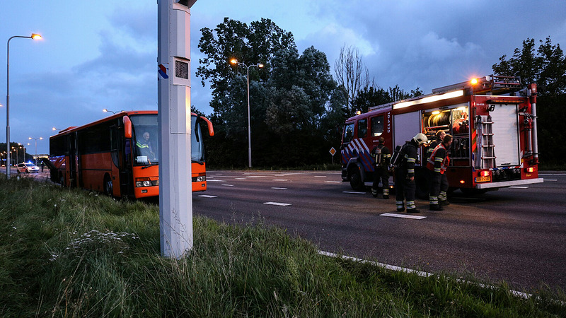 Treinreizigers extra de klos: door NS ingehuurde bus vliegt in brand