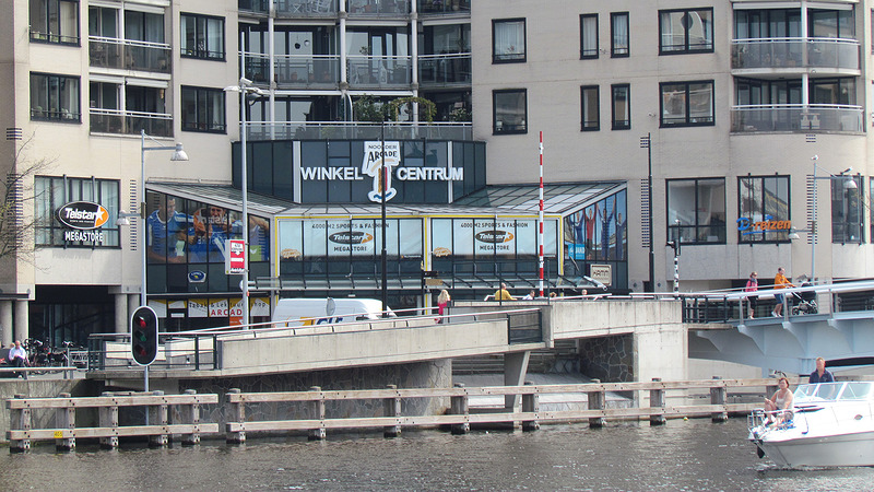 Telstar maakt doorstart: megastore in Noorder Arcade blijft bestaan