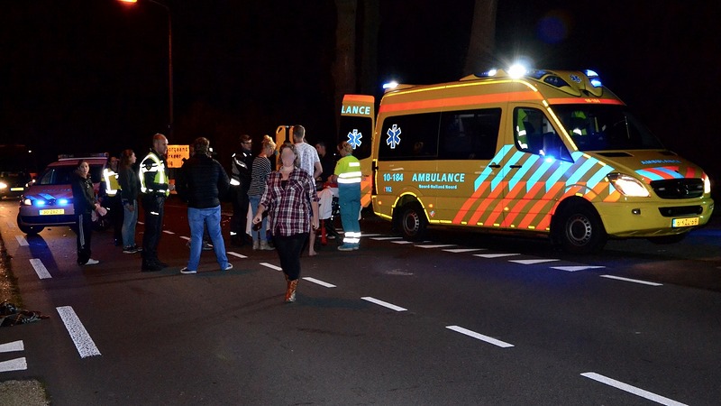 Botsing tussen auto en scooter op A.C. de Graafweg; scooterrijder gewond