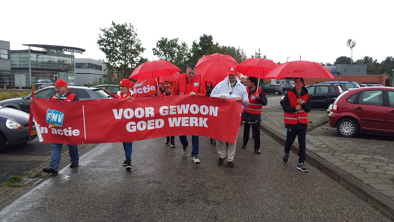 Taxichauffeurs protesteren tegen oneerlijke behandeling door Connexxion