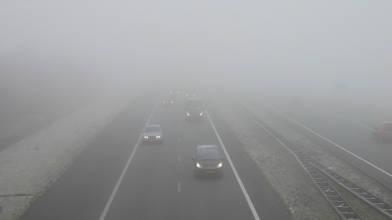 Files rond Alkmaar door mist en afgesloten spitsstroken