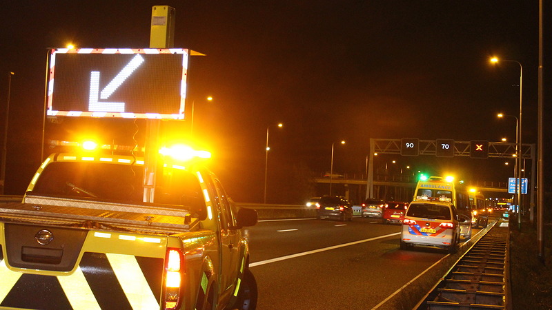 Kop-staartbotsing op A9 bij Akersloot, vier gewonden