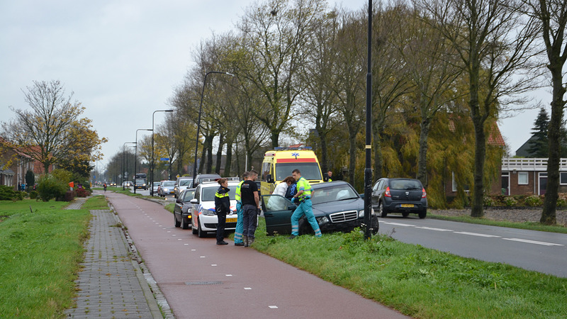 Gewonde bij aanrijding met lantaarnpaal in Heerhugowaard