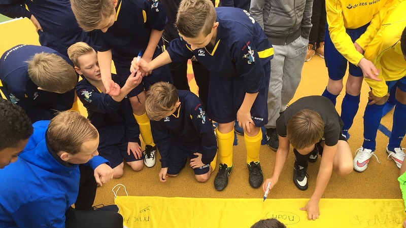 Spannende strijd in Alkmaarse voorronden Cruijff Court 6v6 toernooi