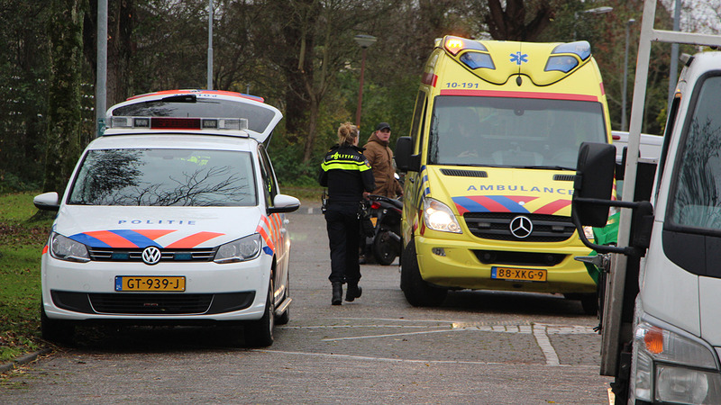 Vrouw gewond door val met scooter op Het Laantje