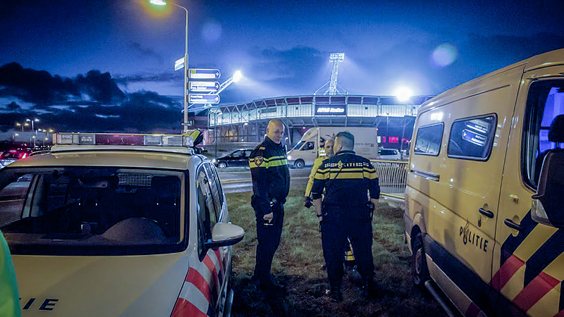 Politiehond grijpt zich misdragende Belgrado supporter