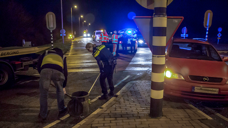 Auto's zwaar beschadigd na negeren rood licht