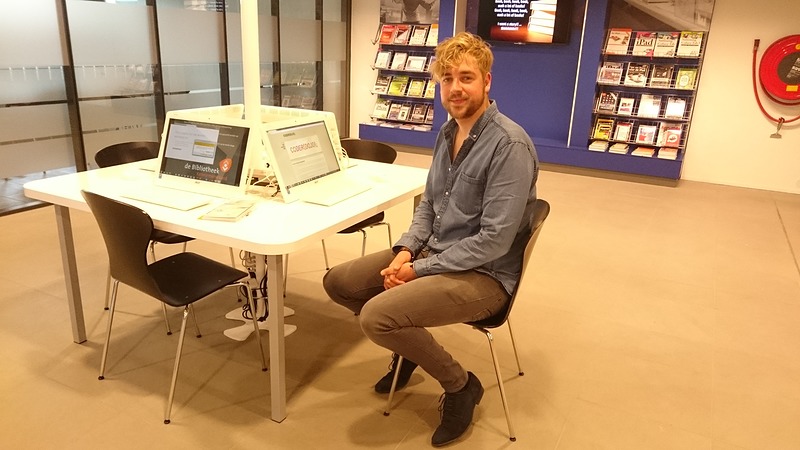 Eerste CoderDojo sessie computer programmeren bij drie bibliotheken Kennemerwaard