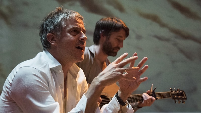 Muziektheatervoorstelling Oeroeg in Theater de Vest