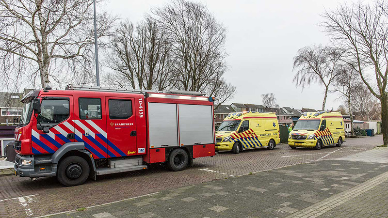 Brand op woonboot: twee gewonden