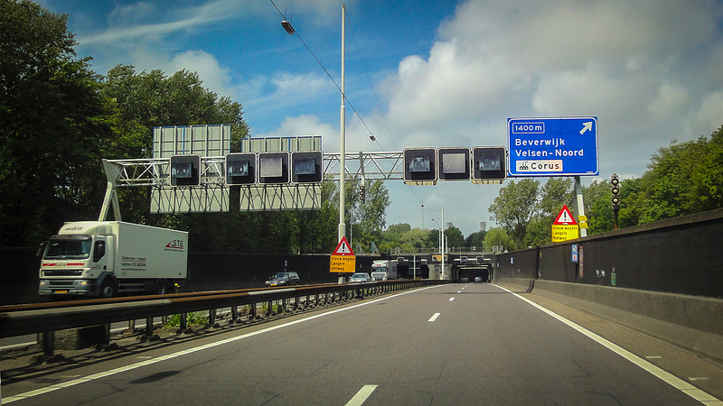 Velsertunnel voorafgaand aan renovatie al drie weekenden dicht voor verkeer richting zuiden