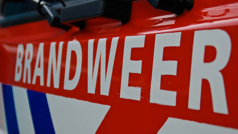Vrouw ramt met dure auto beweegbare paal in centrum Alkmaar