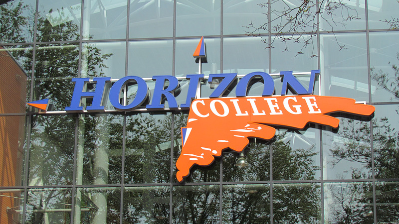 Verbindingsborrel bij het Horizon College Heerhugowaard