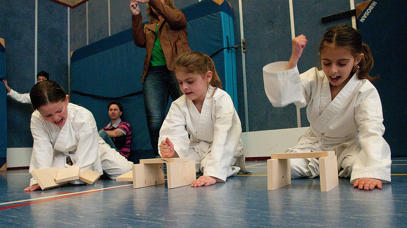 Planken breken voor kinderen in Keniaanse sloppenwijken