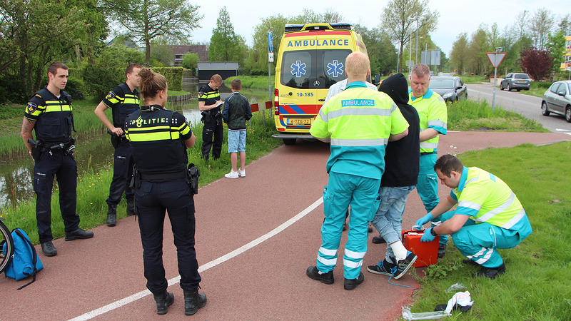 Jongen zonder aanleiding van fiets geduwd op Oostelijke Randweg