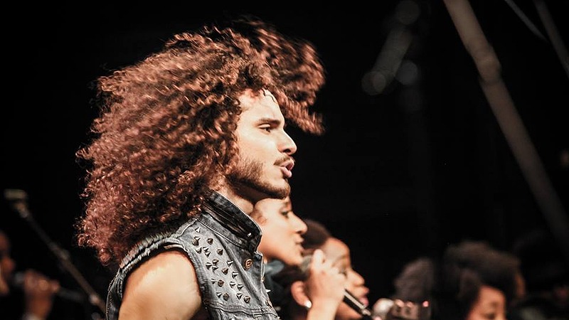 België en Nederland moedigen elkaar  aan in halve finales Songfestival