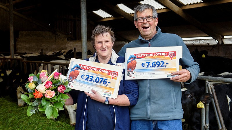 Negen inwoners Grootschermer winnen met elkaar de Buurt-Ton