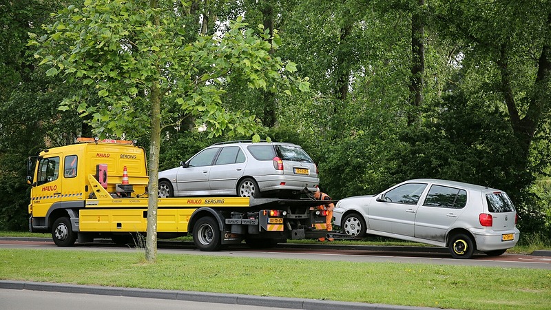Kop-staartbotsing op de Koelmalaan
