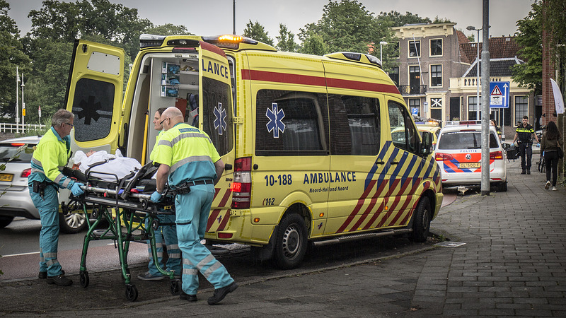 Fietsster gewond na éénzijdig ongeval Kennemersingel