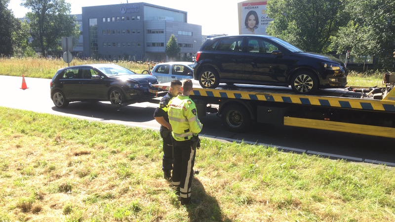 Kop-staartbotsing tussen drie voertuigen op N9, één gewonde