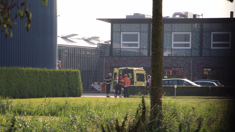 Medewerker bloemenkwekerij onwel tijdens bespuiten bloemen 