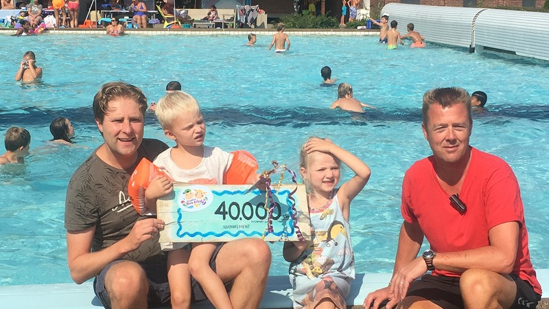 Buitenbad Het Baafje ontvangt 3-jarige Olivier als 40.000ste bezoeker