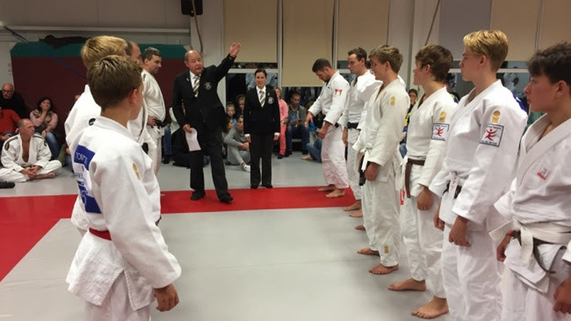 Judoteam Van der Kolk oppermachtig in eigen huis