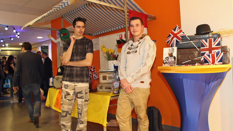 Drukbezochte Open Dag bij vestigingen Horizon College