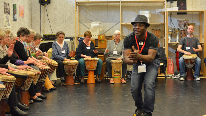 Opzwepende workshop djembé bij eerste Dag en Dauw 2017