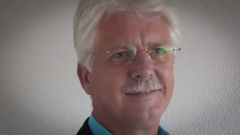 Tik op vingers en mogelijk boete voor politicus Van der Starre