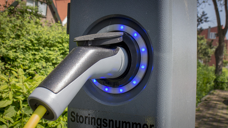 Nieuwe elektrische laadpalen in Langedijk