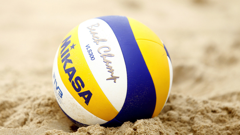 Olympiër Merel Mooren bij opening Alkmaar Beach Volleybal