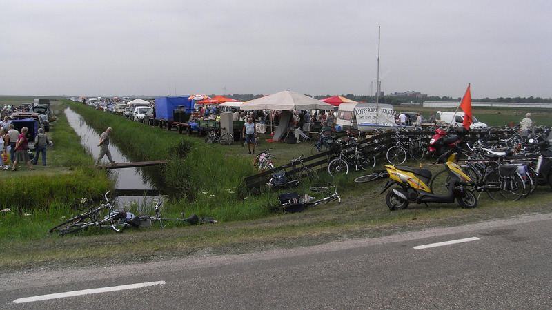 Laatste seizoen kofferbakmarkten aan de Noordervaart in Stompetoren