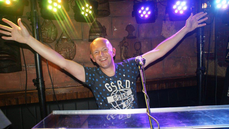 Feest op Hemelvaartsdag met Paul Vlaar in 't Karrewiel