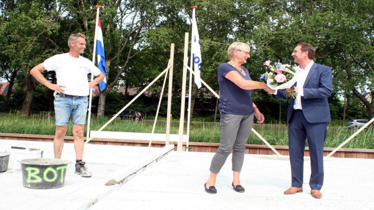 Startsein nieuwbouw royale eensgezinswoningen Op het Eiland