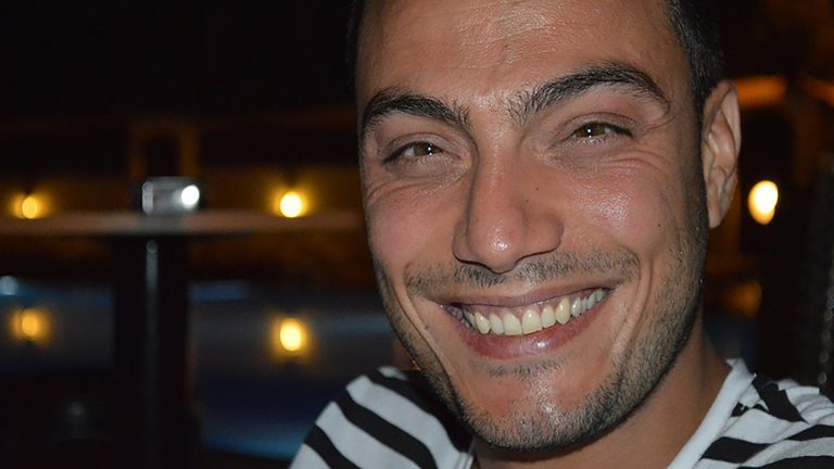 DENK maakt zich zorgen over loverboys en dealers op het schoolplein