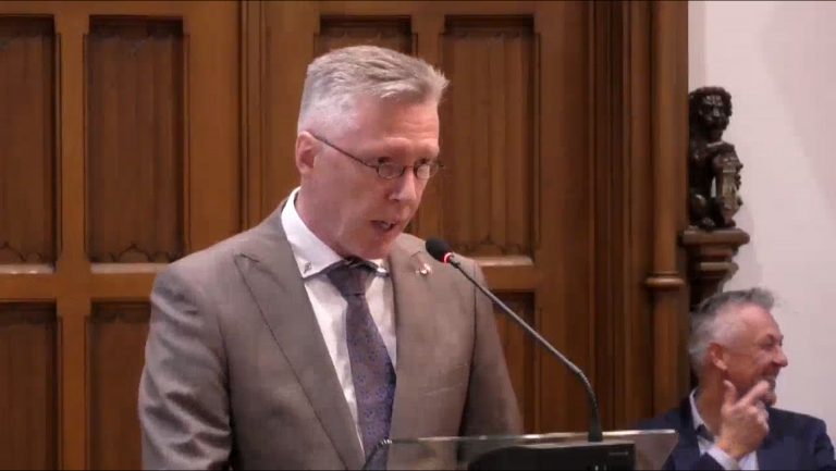 Paul Verbruggen neemt afscheid als PvdA-fractieleider