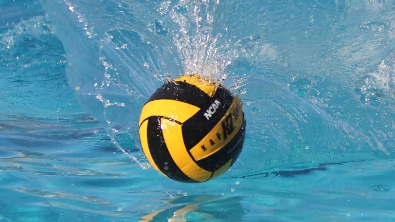 DAW waterpolo dames winnen in Bergambacht