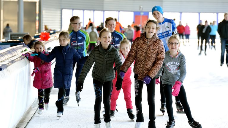 Goedkoop zwemmen en schaatsen op stakingsdag leraren ?