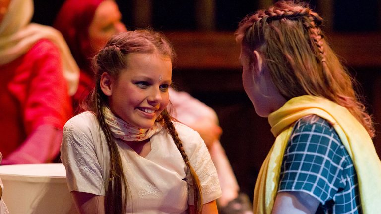 Jong talent en koorzangers gezocht voor kerstmusical Scrooge in Grote Kerk Alkmaar