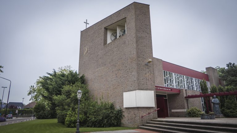 Paasvieringen bij Dionysiusparochie in Heerhugowaard ?
