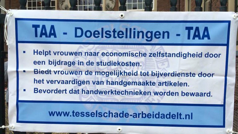 TAA steunt studentes met verkoop tijdens musical Tess in Grote Kerk