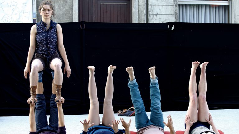 Acrobatisch Frans vijftal treedt op tijdens Zomer op het Plein ?