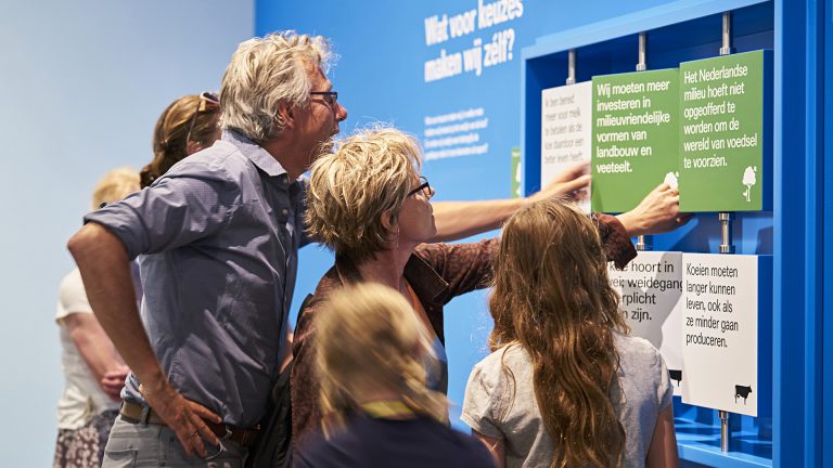 Kinderworkshops en gallery talks rondom ‘De koe’ in Stedelijk Museum
