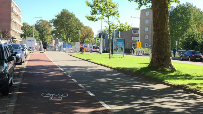 Juliana van Stolberglaan op de schop voor HVC-warmtenet