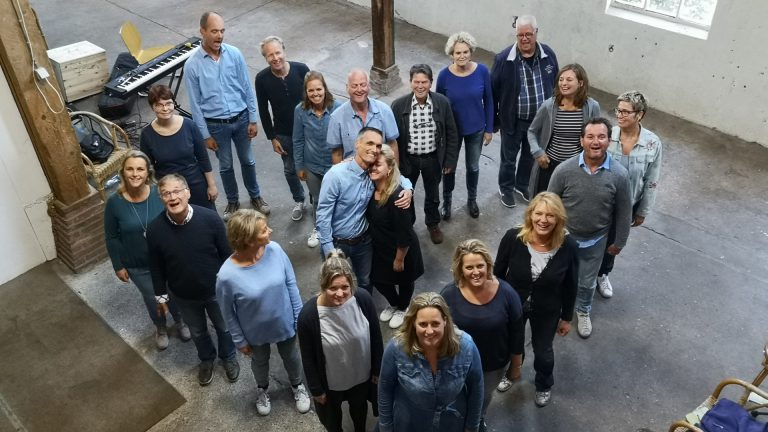 ‘Love Me Tinder’: klassiek verhaal in digitaal jasje ?