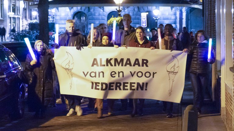 Fakkeltocht voor Iedereen moet mensen verbinden