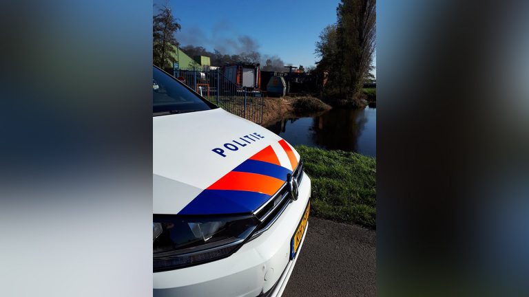 Zes automobilisten op de bon na filmen brandend transformatorhuis Alkmaar