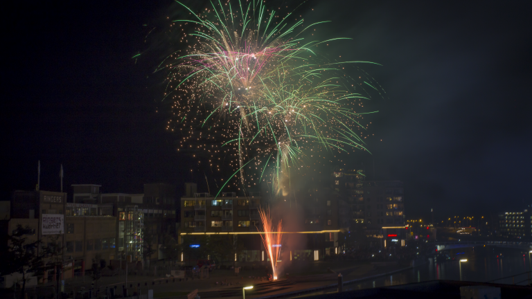 Vragen bij Groen Links over afdoening motie Lasershow